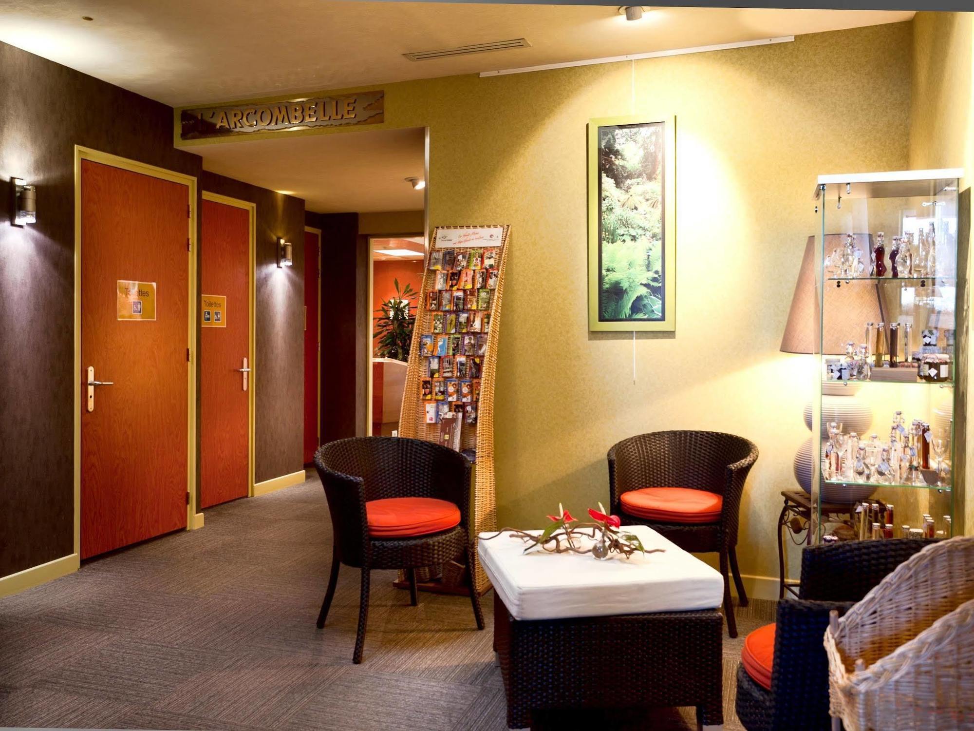 Logis Hotel & Restaurant Arcombelle Val-de-Meuse Exteriör bild